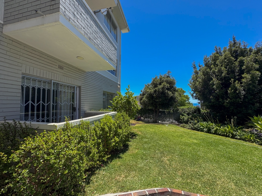 2 Bedroom Property for Sale in Vredehoek Western Cape